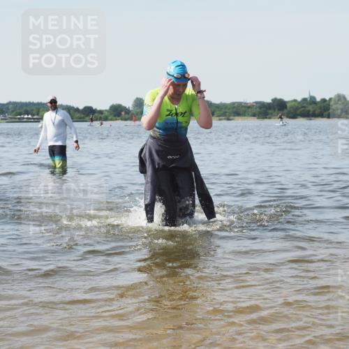 22.06.2025 - Viking Triathlon KatJ http://msf.ph/oto/8120992 22.06.2025 10:49:36 Schwimmen 256, 263, 321, 453 meine-sportfotos.de