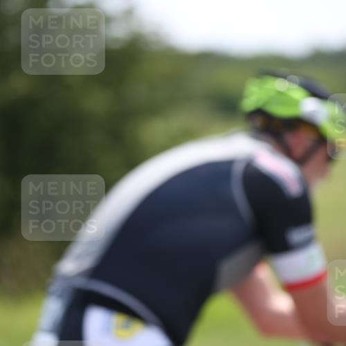 22.06.2025 - Viking Triathlon Yannick Fuchs http://msf.ph/oto/8121008 22.06.2025 11:47:50 Radfahren 106, 292, 415 meine-sportfotos.de