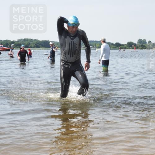 22.06.2025 - Viking Triathlon KatJ http://msf.ph/oto/8121016 22.06.2025 10:49:39 Schwimmen 263, 321, 453 meine-sportfotos.de