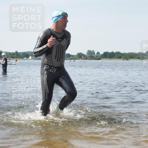 22.06.2025 - Viking Triathlon KatJ http://msf.ph/oto/8121037 22.06.2025 10:49:41 Schwimmen 263, 321, 453 meine-sportfotos.de