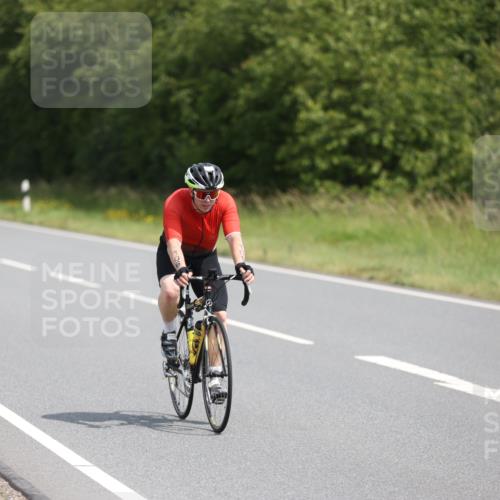 22.06.2025 - Viking Triathlon Yannick Fuchs http://msf.ph/oto/8121044 22.06.2025 11:47:53 Radfahren 106, 163, 292, 415 meine-sportfotos.de