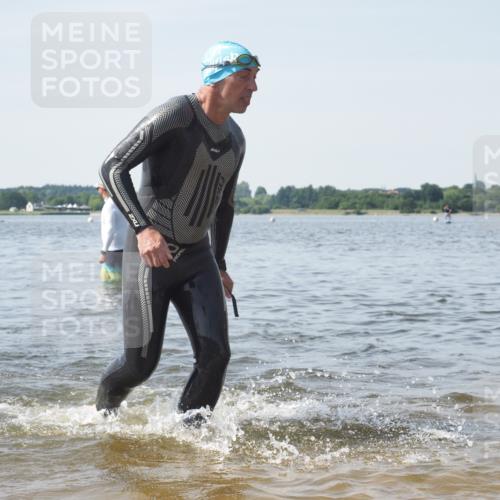 22.06.2025 - Viking Triathlon KatJ http://msf.ph/oto/8121052 22.06.2025 10:49:41 Schwimmen 263, 321, 453 meine-sportfotos.de