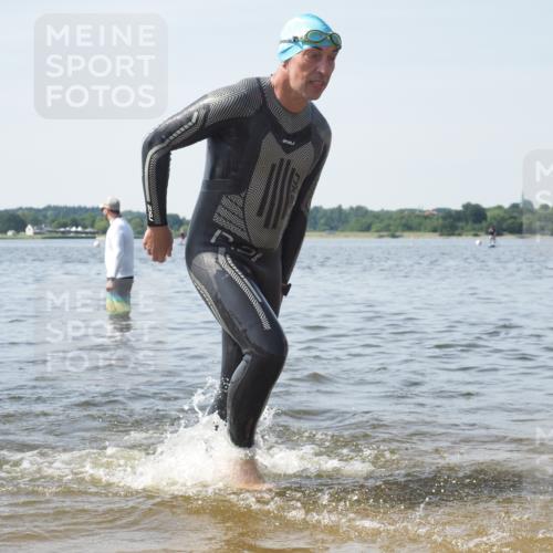 22.06.2025 - Viking Triathlon KatJ http://msf.ph/oto/8121063 22.06.2025 10:49:41 Schwimmen 263, 321, 453 meine-sportfotos.de