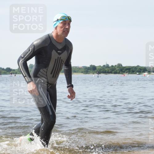 22.06.2025 - Viking Triathlon KatJ http://msf.ph/oto/8121072 22.06.2025 10:49:41 Schwimmen 263, 321, 453 meine-sportfotos.de