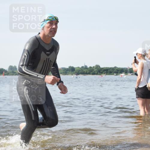 22.06.2025 - Viking Triathlon KatJ http://msf.ph/oto/8121077 22.06.2025 10:49:42 Schwimmen 263, 453 meine-sportfotos.de