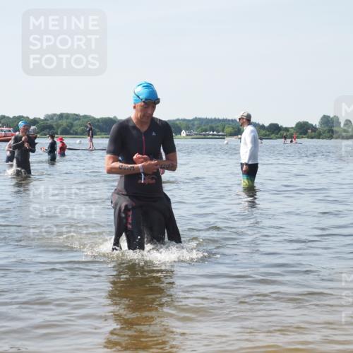 22.06.2025 - Viking Triathlon KatJ http://msf.ph/oto/8121081 22.06.2025 10:49:47 Schwimmen 69, 270, 273, 356, 453 meine-sportfotos.de