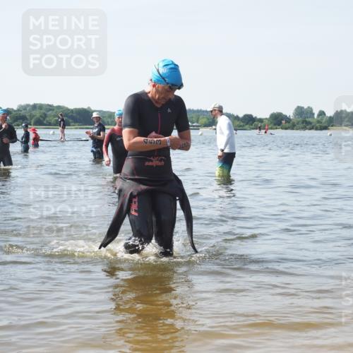 22.06.2025 - Viking Triathlon KatJ http://msf.ph/oto/8121089 22.06.2025 10:49:48 Schwimmen 69, 140, 270, 273, 356, 453 meine-sportfotos.de
