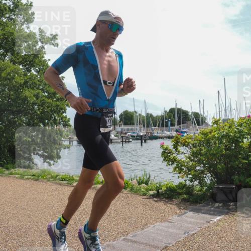 22.06.2025 - Viking Triathlon KatJ http://msf.ph/oto/8121092 22.06.2025 13:00:37 Laufen 237 meine-sportfotos.de