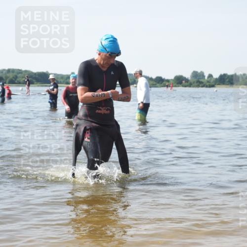 22.06.2025 - Viking Triathlon KatJ http://msf.ph/oto/8121097 22.06.2025 10:49:48 Schwimmen 69, 140, 270, 273, 356, 453 meine-sportfotos.de