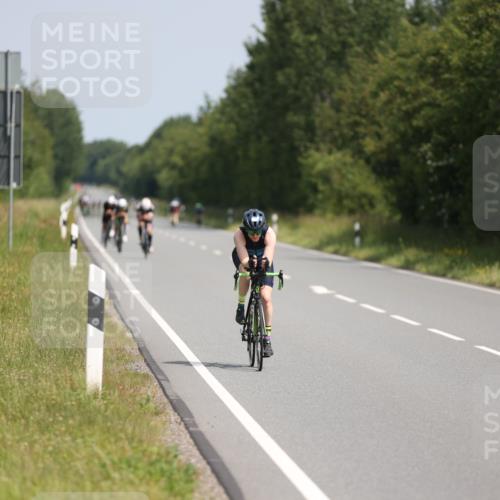 22.06.2025 - Viking Triathlon Yannick Fuchs http://msf.ph/oto/8121116 22.06.2025 11:48:02 Radfahren 136, 145, 163, 180, 266, 368, 415 meine-sportfotos.de