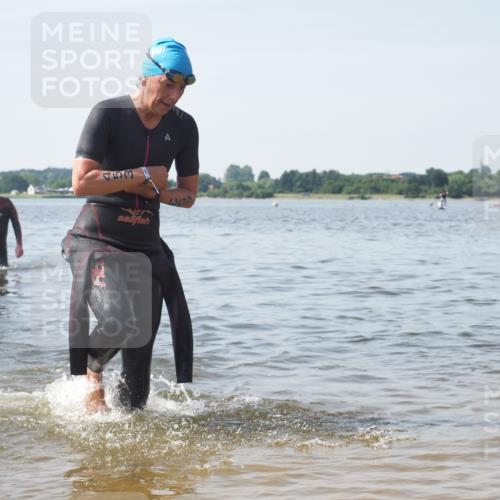 22.06.2025 - Viking Triathlon KatJ http://msf.ph/oto/8121118 22.06.2025 10:49:49 Schwimmen 69, 140, 270, 273, 356, 453 meine-sportfotos.de
