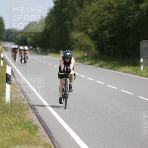22.06.2025 - Viking Triathlon Yannick Fuchs http://msf.ph/oto/8121129 22.06.2025 11:48:03 Radfahren 136, 145, 163, 176, 180, 266, 368, 415 meine-sportfotos.de