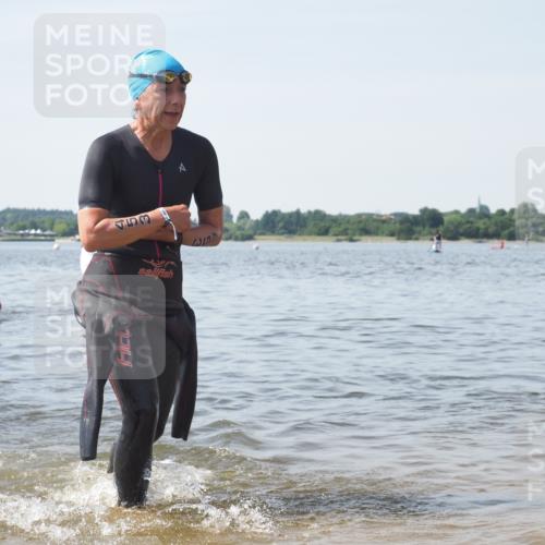 22.06.2025 - Viking Triathlon KatJ http://msf.ph/oto/8121135 22.06.2025 10:49:49 Schwimmen 69, 140, 270, 273, 356, 453 meine-sportfotos.de