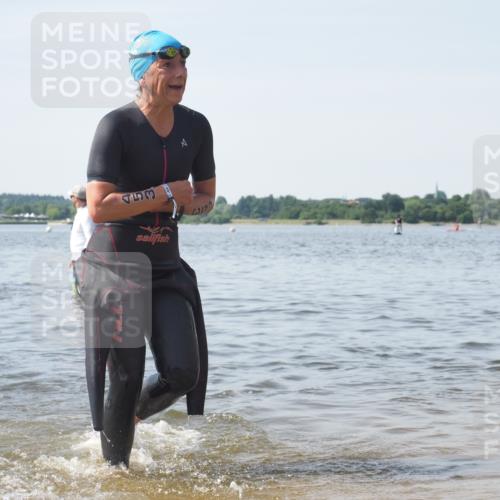 22.06.2025 - Viking Triathlon KatJ http://msf.ph/oto/8121140 22.06.2025 10:49:49 Schwimmen 69, 140, 270, 273, 356, 453 meine-sportfotos.de