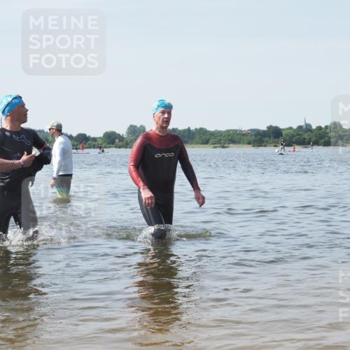 22.06.2025 - Viking Triathlon KatJ http://msf.ph/oto/8121161 22.06.2025 10:49:57 Schwimmen 69, 97, 140, 270, 273, 356 meine-sportfotos.de