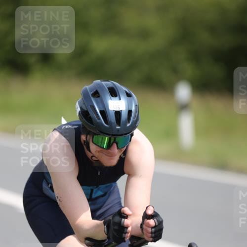 22.06.2025 - Viking Triathlon Yannick Fuchs http://msf.ph/oto/8121174 22.06.2025 11:48:06 Radfahren 136, 145, 163, 176, 180, 266, 368, 485 meine-sportfotos.de