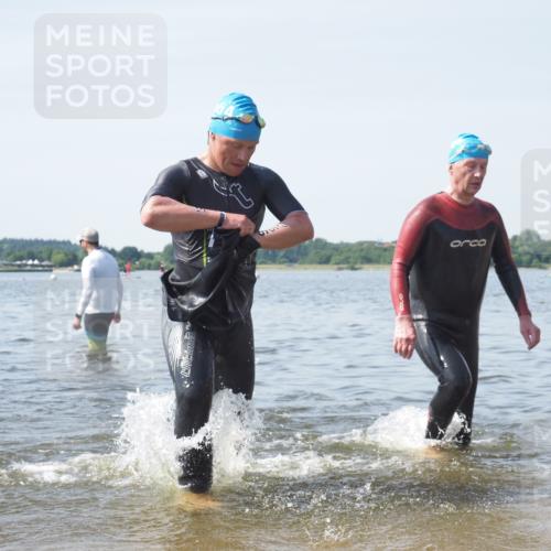 22.06.2025 - Viking Triathlon KatJ http://msf.ph/oto/8121213 22.06.2025 10:49:59 Schwimmen 69, 97, 140, 270, 273, 356 meine-sportfotos.de
