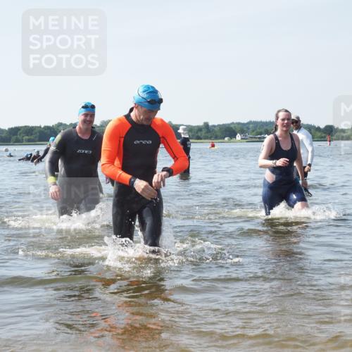 22.06.2025 - Viking Triathlon KatJ http://msf.ph/oto/8121256 22.06.2025 10:50:02 Schwimmen 69, 97, 140, 270, 273, 356 meine-sportfotos.de