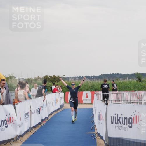 22.06.2025 - Viking Triathlon MichiJ http://msf.ph/oto/8121314 22.06.2025 16:36:20 Ziel 244 meine-sportfotos.de