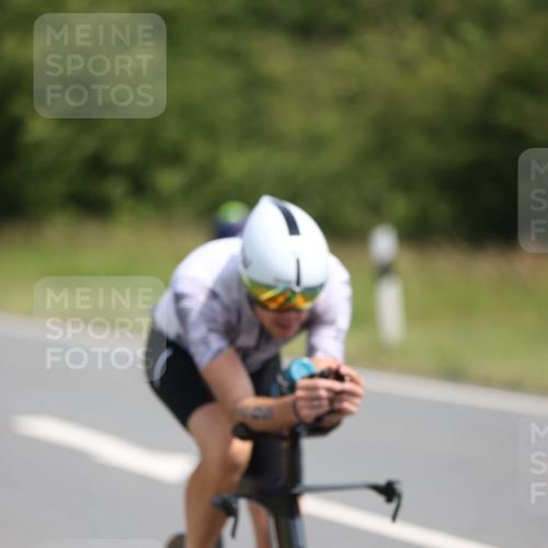 22.06.2025 - Viking Triathlon Yannick Fuchs http://msf.ph/oto/8121330 22.06.2025 11:48:15 Radfahren 110, 145, 176, 368, 397, 485, 626 meine-sportfotos.de