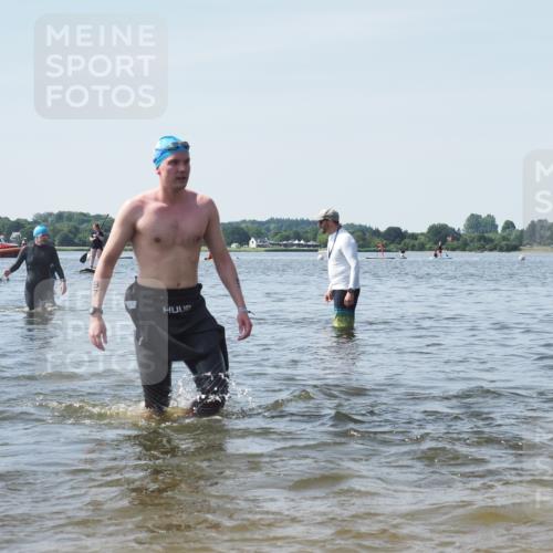 22.06.2025 - Viking Triathlon KatJ http://msf.ph/oto/8121357 22.06.2025 10:50:08 Schwimmen 69, 97, 140, 431 meine-sportfotos.de