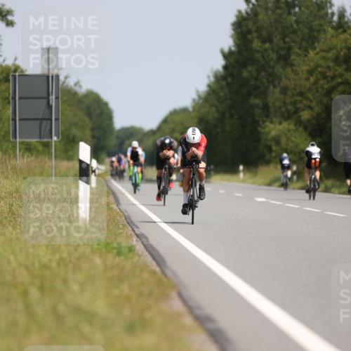 22.06.2025 - Viking Triathlon Yannick Fuchs http://msf.ph/oto/8121373 22.06.2025 11:48:34 Radfahren 78, 93, 172, 258, 289, 314, 337, 367, 389, 394, 427, 652 meine-sportfotos.de