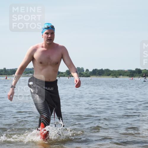 22.06.2025 - Viking Triathlon KatJ http://msf.ph/oto/8121383 22.06.2025 10:50:10 Schwimmen 97, 431 meine-sportfotos.de