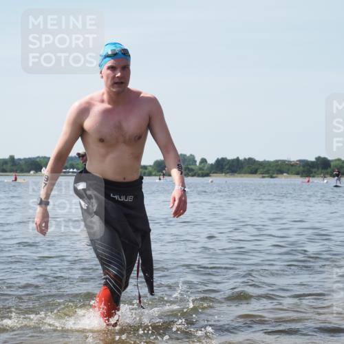 22.06.2025 - Viking Triathlon KatJ http://msf.ph/oto/8121390 22.06.2025 10:50:10 Schwimmen 97, 431 meine-sportfotos.de
