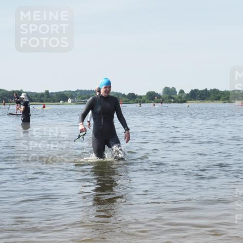 22.06.2025 - Viking Triathlon KatJ http://msf.ph/oto/8121396 22.06.2025 10:50:18 Schwimmen 431, 463 meine-sportfotos.de