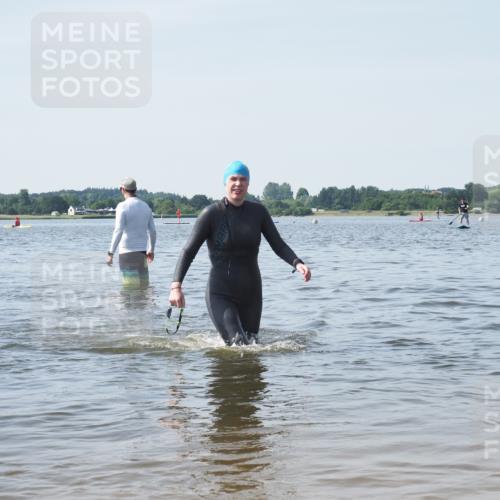 22.06.2025 - Viking Triathlon KatJ http://msf.ph/oto/8121420 22.06.2025 10:50:19 Schwimmen 431, 463 meine-sportfotos.de