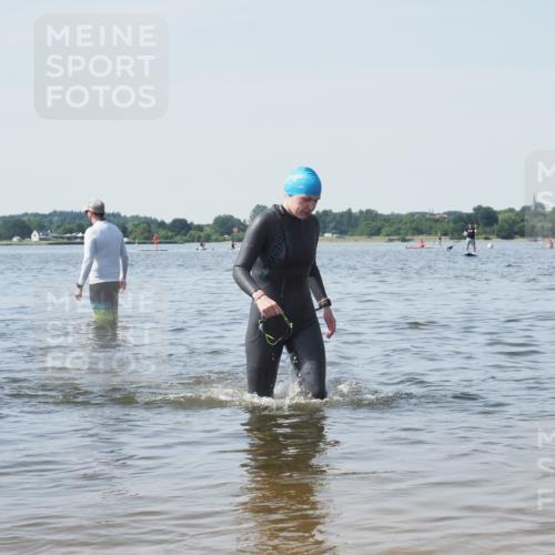 22.06.2025 - Viking Triathlon KatJ http://msf.ph/oto/8121442 22.06.2025 10:50:20 Schwimmen 431, 463 meine-sportfotos.de