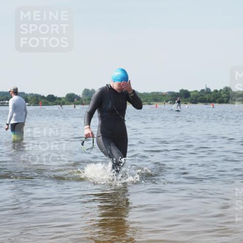 22.06.2025 - Viking Triathlon KatJ http://msf.ph/oto/8121455 22.06.2025 10:50:20 Schwimmen 431, 463 meine-sportfotos.de