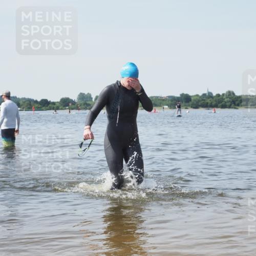 22.06.2025 - Viking Triathlon KatJ http://msf.ph/oto/8121476 22.06.2025 10:50:21 Schwimmen 431, 463 meine-sportfotos.de