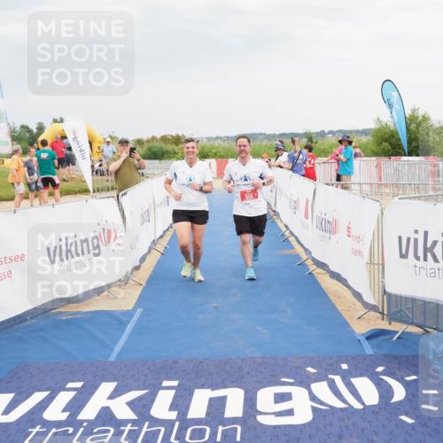 22.06.2025 - Viking Triathlon MichiJ http://msf.ph/oto/8121516 22.06.2025 17:04:51 Ziel 466, 656 meine-sportfotos.de