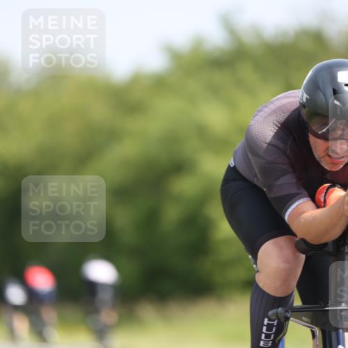 22.06.2025 - Viking Triathlon Yannick Fuchs http://msf.ph/oto/8121527 22.06.2025 11:48:39 Radfahren 86, 93, 190, 258, 289, 337, 367, 394, 513, 515, 652 meine-sportfotos.de