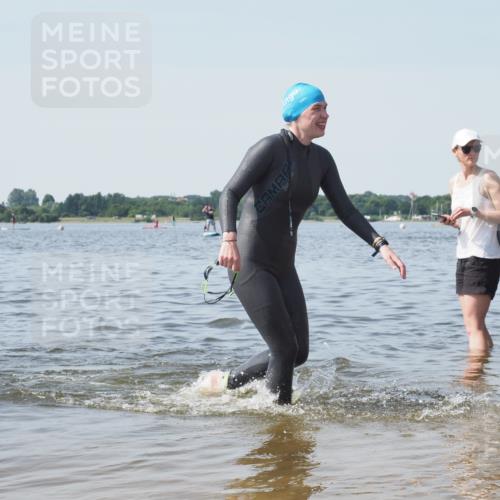 22.06.2025 - Viking Triathlon KatJ http://msf.ph/oto/8121528 22.06.2025 10:50:22 Schwimmen 431, 463 meine-sportfotos.de