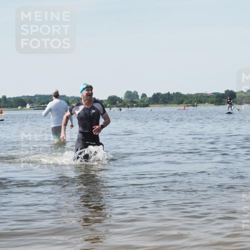 22.06.2025 - Viking Triathlon KatJ http://msf.ph/oto/8121599 22.06.2025 10:50:28 Schwimmen 24, 48, 202, 418, 463 meine-sportfotos.de