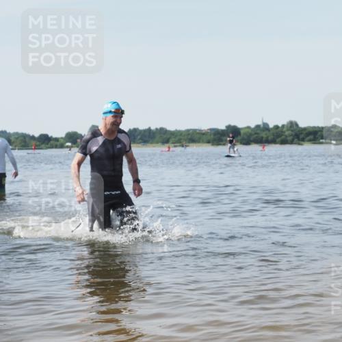 22.06.2025 - Viking Triathlon KatJ http://msf.ph/oto/8121627 22.06.2025 10:50:29 Schwimmen 24, 48, 202, 402, 418, 463, 533 meine-sportfotos.de