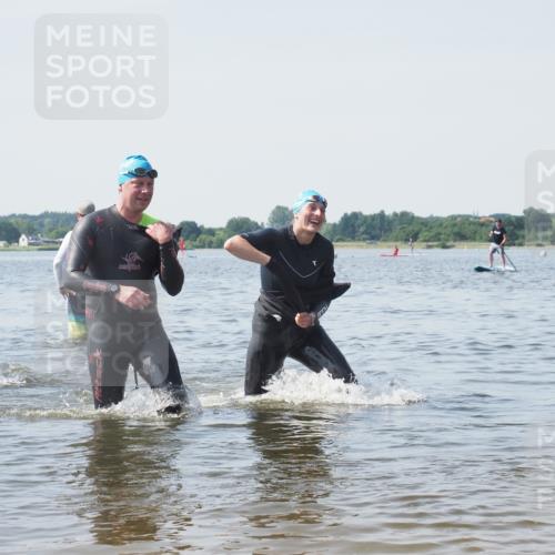 22.06.2025 - Viking Triathlon KatJ http://msf.ph/oto/8121784 22.06.2025 10:50:37 Schwimmen 24, 48, 202, 402, 418, 533 meine-sportfotos.de