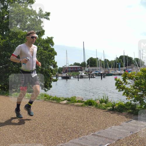 22.06.2025 - Viking Triathlon KatJ http://msf.ph/oto/8121791 22.06.2025 13:02:29 Laufen 294 meine-sportfotos.de