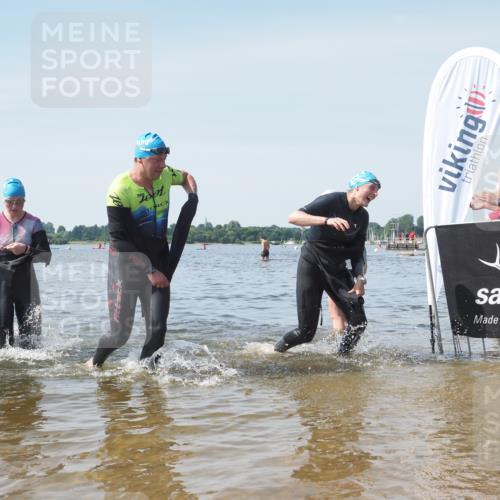 22.06.2025 - Viking Triathlon KatJ http://msf.ph/oto/8121819 22.06.2025 10:50:40 Schwimmen 24, 48, 202, 402, 418, 533 meine-sportfotos.de