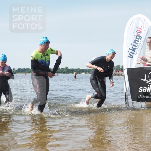22.06.2025 - Viking Triathlon KatJ http://msf.ph/oto/8121822 22.06.2025 10:50:40 Schwimmen 24, 48, 202, 402, 418, 533 meine-sportfotos.de