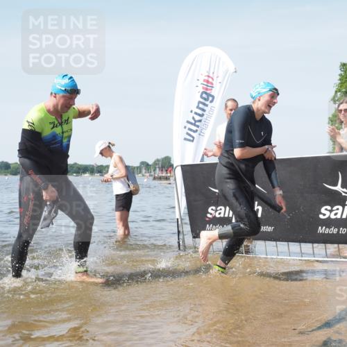 22.06.2025 - Viking Triathlon KatJ http://msf.ph/oto/8121845 22.06.2025 10:50:41 Schwimmen 24, 48, 202, 402, 418, 533 meine-sportfotos.de