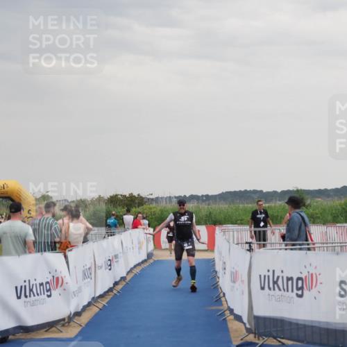 22.06.2025 - Viking Triathlon MichiJ http://msf.ph/oto/8121853 22.06.2025 16:36:45 Ziel 48, 240 meine-sportfotos.de