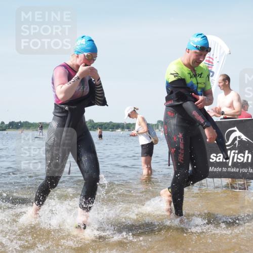 22.06.2025 - Viking Triathlon KatJ http://msf.ph/oto/8121861 22.06.2025 10:50:42 Schwimmen 24, 48, 202, 402, 418, 533 meine-sportfotos.de
