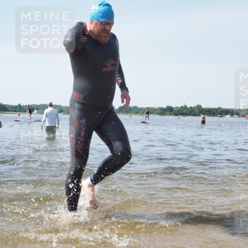 22.06.2025 - Viking Triathlon KatJ http://msf.ph/oto/8121874 22.06.2025 10:50:44 Schwimmen 24, 48, 202, 402, 418, 533 meine-sportfotos.de
