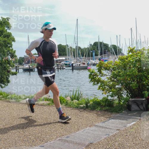 22.06.2025 - Viking Triathlon KatJ http://msf.ph/oto/8121915 22.06.2025 13:32:58 Laufen 86, 184, 530 meine-sportfotos.de