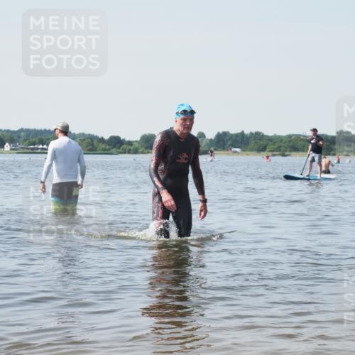 22.06.2025 - Viking Triathlon KatJ http://msf.ph/oto/8121978 22.06.2025 10:51:00 Schwimmen 308, 484, 523, 543 meine-sportfotos.de