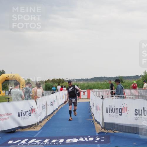 22.06.2025 - Viking Triathlon MichiJ http://msf.ph/oto/8121985 22.06.2025 16:36:46 Ziel 48, 240 meine-sportfotos.de