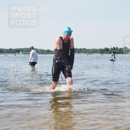22.06.2025 - Viking Triathlon KatJ http://msf.ph/oto/8122037 22.06.2025 10:51:09 Schwimmen 308, 436, 484 meine-sportfotos.de